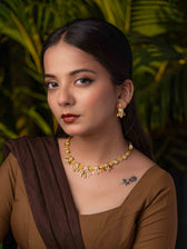 Aishani gold necklace set (Green) - Image 3