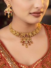 Oraya Necklace Set