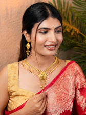 Varnika gold necklace set